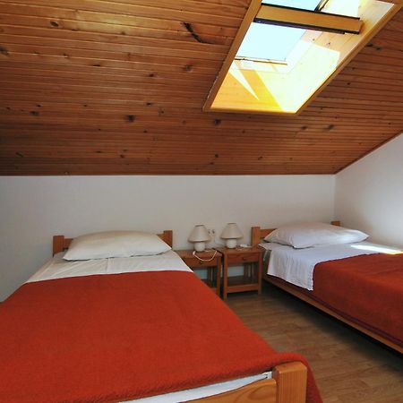 Apartments Milenka Punat Kültér fotó