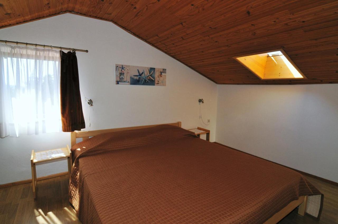 Apartments Milenka Punat Szoba fotó