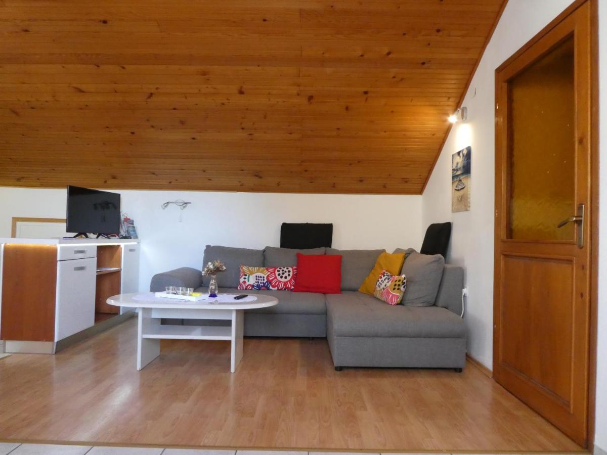 Apartments Milenka Punat Szoba fotó